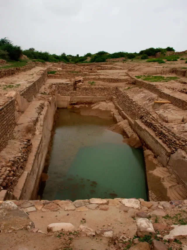 Bhuj to Dholavira distance and how to reach